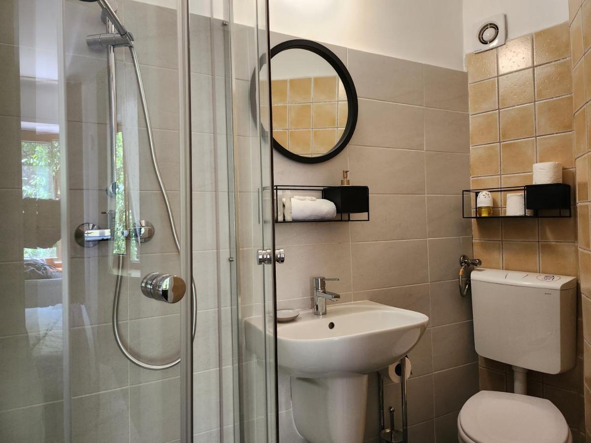 The-point Lovely In Center Of Apartament Bucureşti